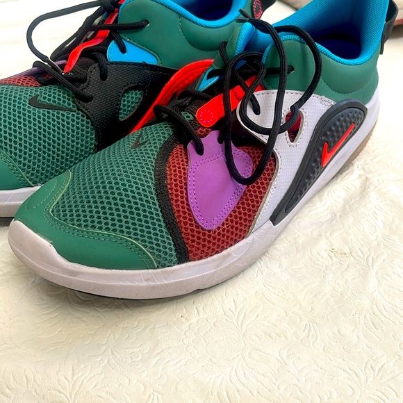 Nike JOYRIDE Green and Purple Sneakers with Dynamic Design main image 8